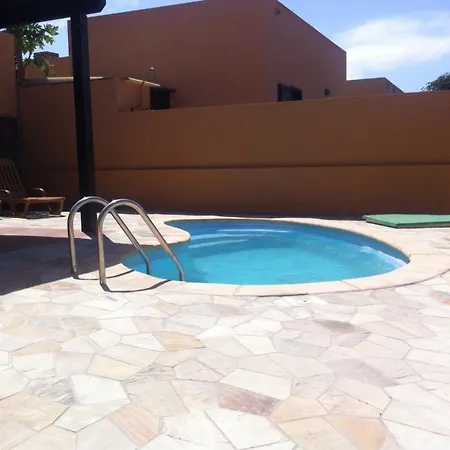Dom wakacyjny Mit Ueberdachter Terrasse Und Pool *
